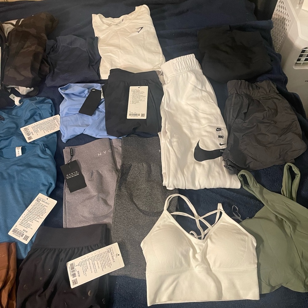 Lots to trade/sell- do not buy
